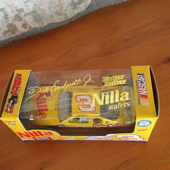 DALE EARNHARDT JR 1:64 NUTTER BUTTER NILLA WAFERS DIECAST CAR - Picture 2 of 7